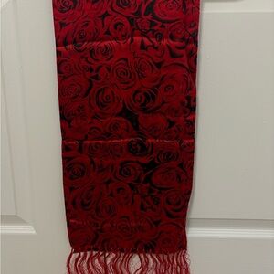 Elegant Red Rose Pattern Scarf 100% pure silk 110 cm